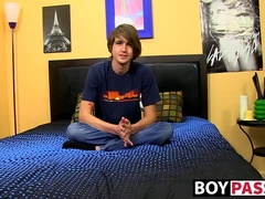 20yo twink wanks his nice dick until he cums