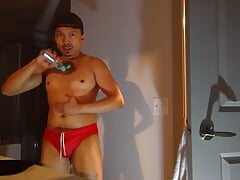 Xian Quatro Sweatin', Flexin', & Jerkin' Before Shower!