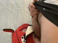 Well-Endowed Twink Engages in Puppy Play and Gay Sperma Fun