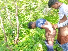 AMATEUR TWINK AND CROSSDRESSER SCENES