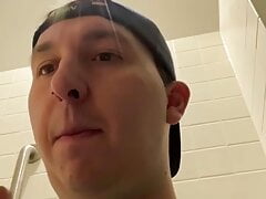 Fag Brandon Fontaine Public BJ