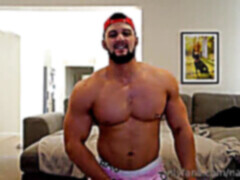 Otter, muscle webcam, gay men