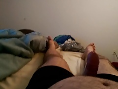A quick fap while lying in bed