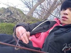 Gay twink Jon Arteen has an outdoor winter wank with a huge cumshot