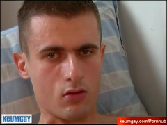 Gets Masturbated his Ample Man Meat until Jizz Flow !