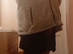 Mofo2121 strips and showers