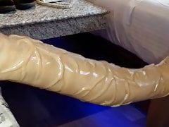 bien putita con enorme verga dentro