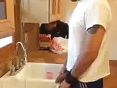 Sink pissing