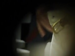 De olho no macho mijando 1