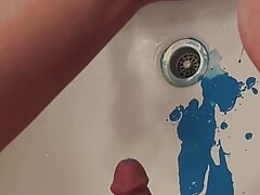 Inject 400ml paint into the bladder