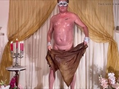 Glamorous otter Dom Rod gets slippery in a solo dance and indulges in some cum swallowing