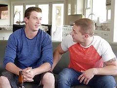 My pizza delivery guy used to be a gay actor!