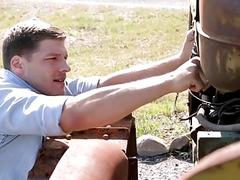 The repairman gets nailed by the horny gay partner