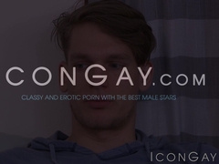 Tempting roommates Justin Dean and Zack Grayson have anal sex in their room