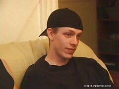Young Amateur Threesome Suck Off