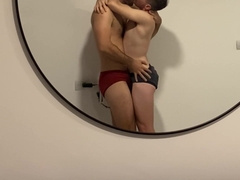 Hook-up in the mirror