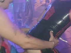 LEO BULGARI POUNDING WITH AN UNKNOWN STUD IN THE MIDDLE OF THE DANCE FLOOR!!!!