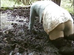mud dress 59