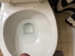 Toying with myself while I Pee