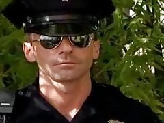 Colin o'neil fucks a cop