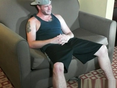 Straight guy first time sucked by a gay guy - XGAY.ME