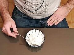 Cicci77 eats ice cream with hot cream after masturbating Pedro!