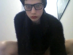 Horny femboy shaking his ass 4