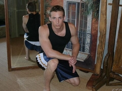 Kale Max jacking it to his own reflection today