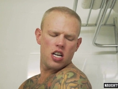 Watch a Big Dildo-Fucking Fake Cock Get Pounded and Stretched by a Queer Pop-Up
