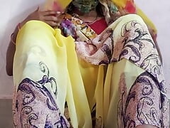 Crossdresser in saree masterbation