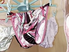 Aunty used bras and panties