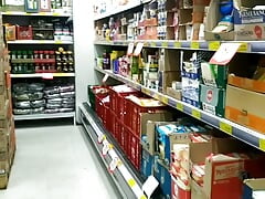 Fresh milk in the supermarket