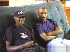 2 black guys fucking in the couch