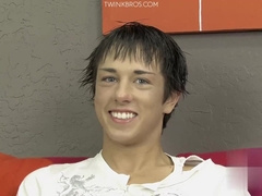 Bailey Cums To Boycrush