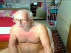 Older Gay masturbates