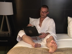 Sonny Stumbles Upon His Step-Dad Stroking Off He Then Offers Him His Bod To Have Fun With - TWINKPOP