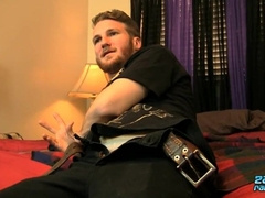 Super-hot Luke Mason Loves Eyeing Porno While Draining His Wood