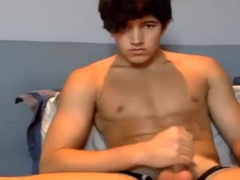 Dude jerking 18yo