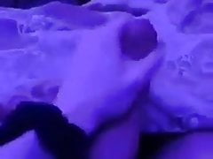 A cuming before going to sleep