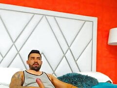 Muscle Man Jerking Off - 40