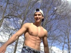 Jared Shaw goes solo for some me-time