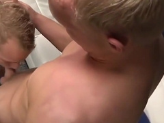 Blondes Bareback Flip Fuck