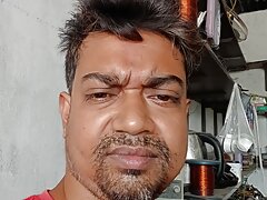 I have no wife, i have hand for sex.
