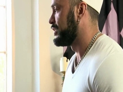 Rogan Richards bangs Darius Ferdynand