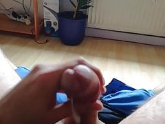 Jerking off and cuming