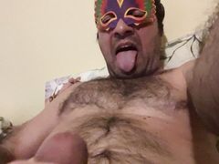 Earl masturbates again, but this time he cum up on his belly