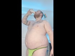 Gainer pig Yatted Zaddy just keeps getting bigger and fatter