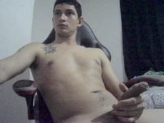 ASMR with Colombian twink Rorono4zhot gets down to solo play