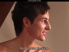 Gaelan Binoche Photosession Video