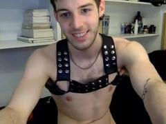 Amateur Twink Wanks on Webcam